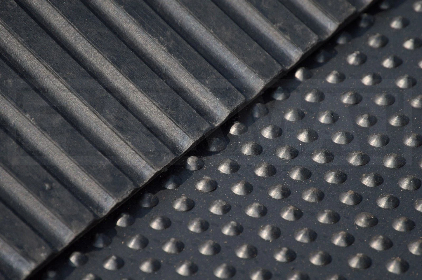 6 x 4ft Bubbletop Horse Pony Stable Mat | 17mm Thick | Heavy Duty Rubber Matting
