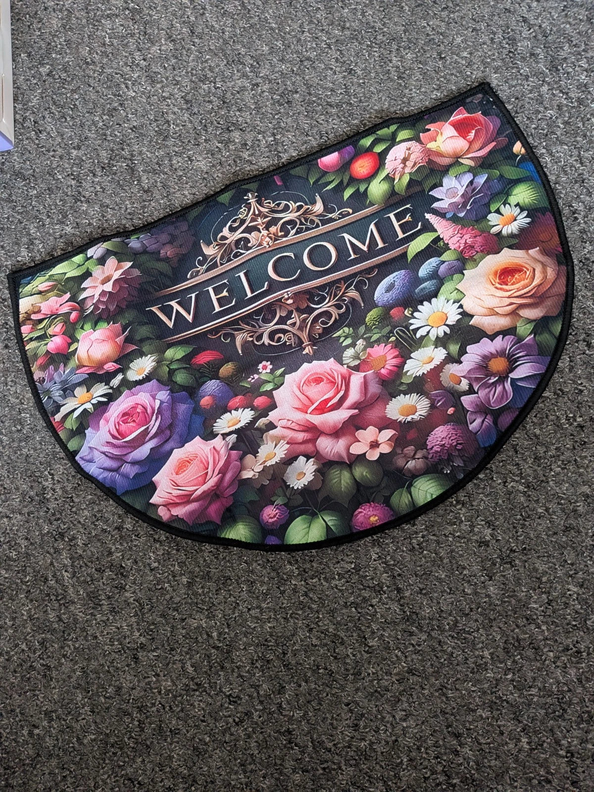 Floral Welcome Mat – Vibrant Entryway Rug 40x60cm Grip Backed