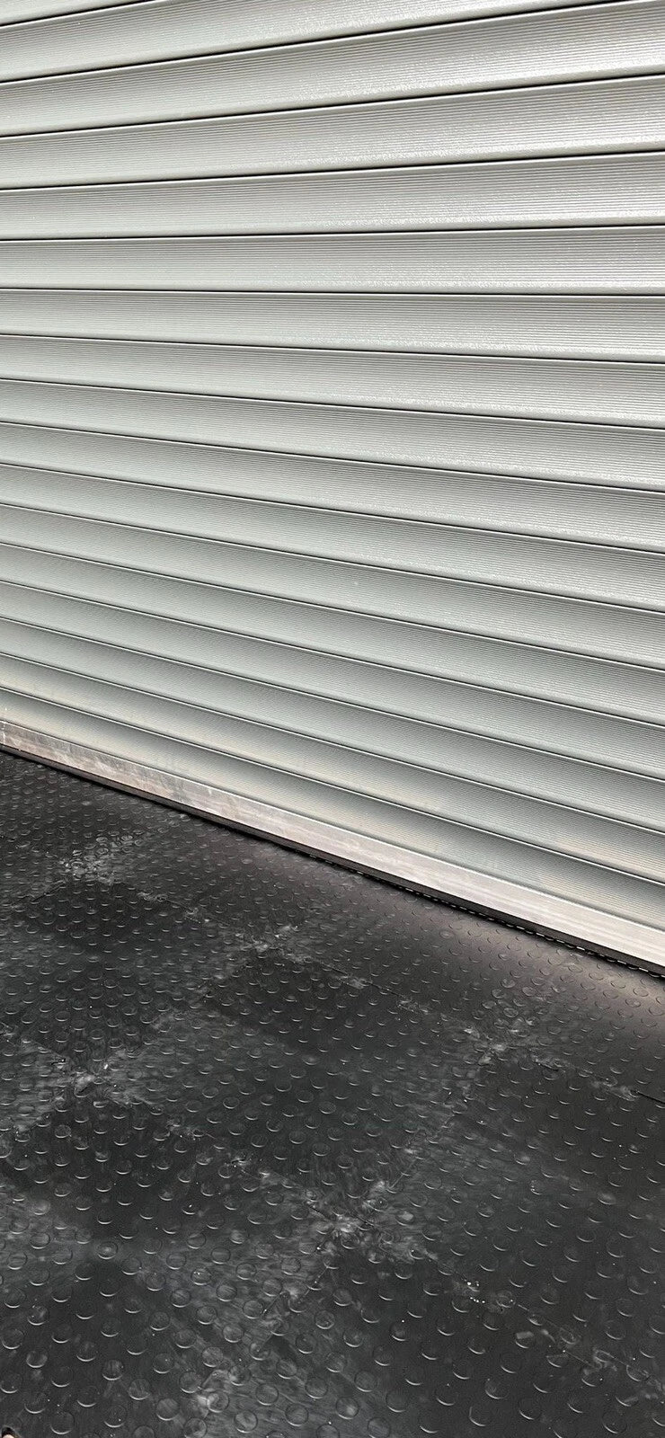 Interlocking Garage Flooring Tiles Heavy Duty 12mm thick workshop floor pvc gym