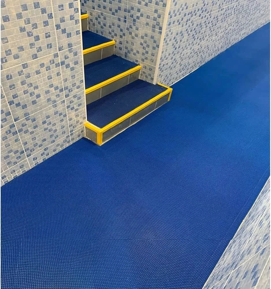 Non Slip Drainage Outdoor Rubber Matting 90x300cm 5.5mm Thick Commercial