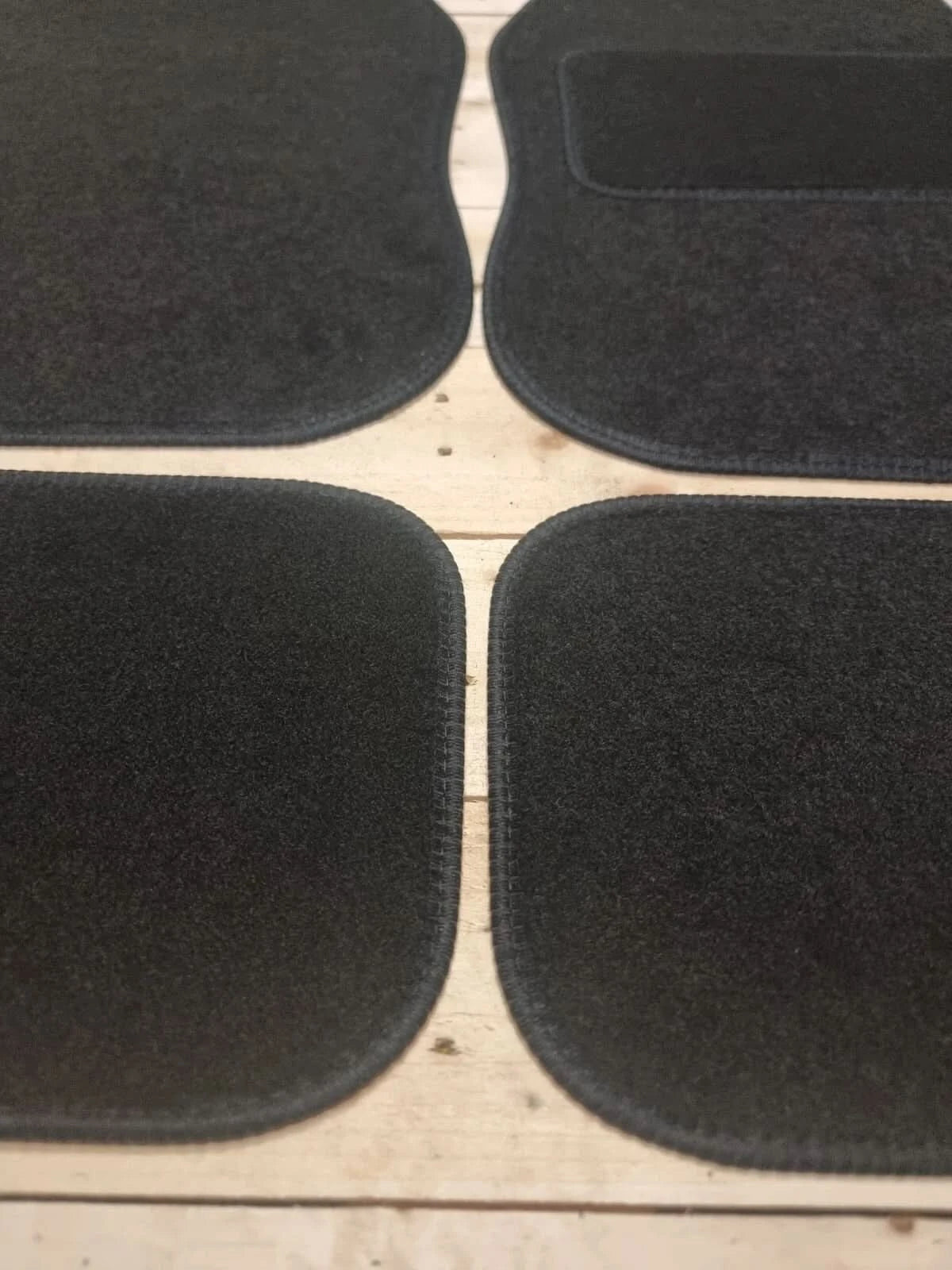 Universal Car Van Floor Mats 4PC Set Non Slip Carpet Black,Red,Blue,Pink,Purple