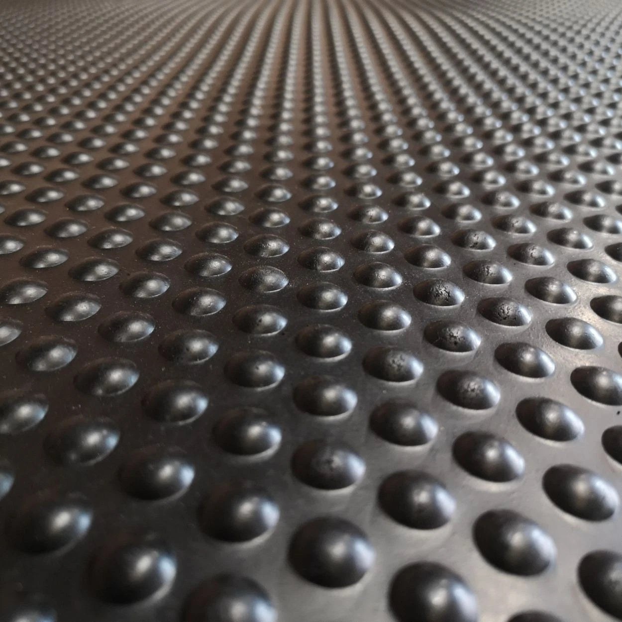 Bubbletop Rubber Stable Matting 6ft x 4ft 12mm Horse Mats Equestrian Floor