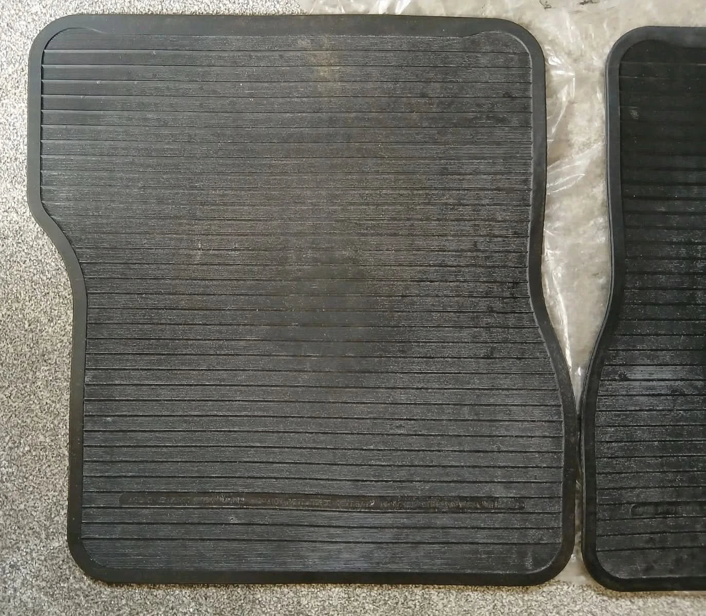 GENUINE PEUGEOT 106 FACTORY RUBBER CARPET FLOOR MATS PAIR REAR RALLYE GTi XSi