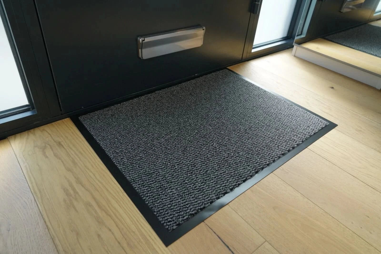 Non Slip Heavy Duty Barrier Door mat Rubber Back Silver Grey 60 x 90cm