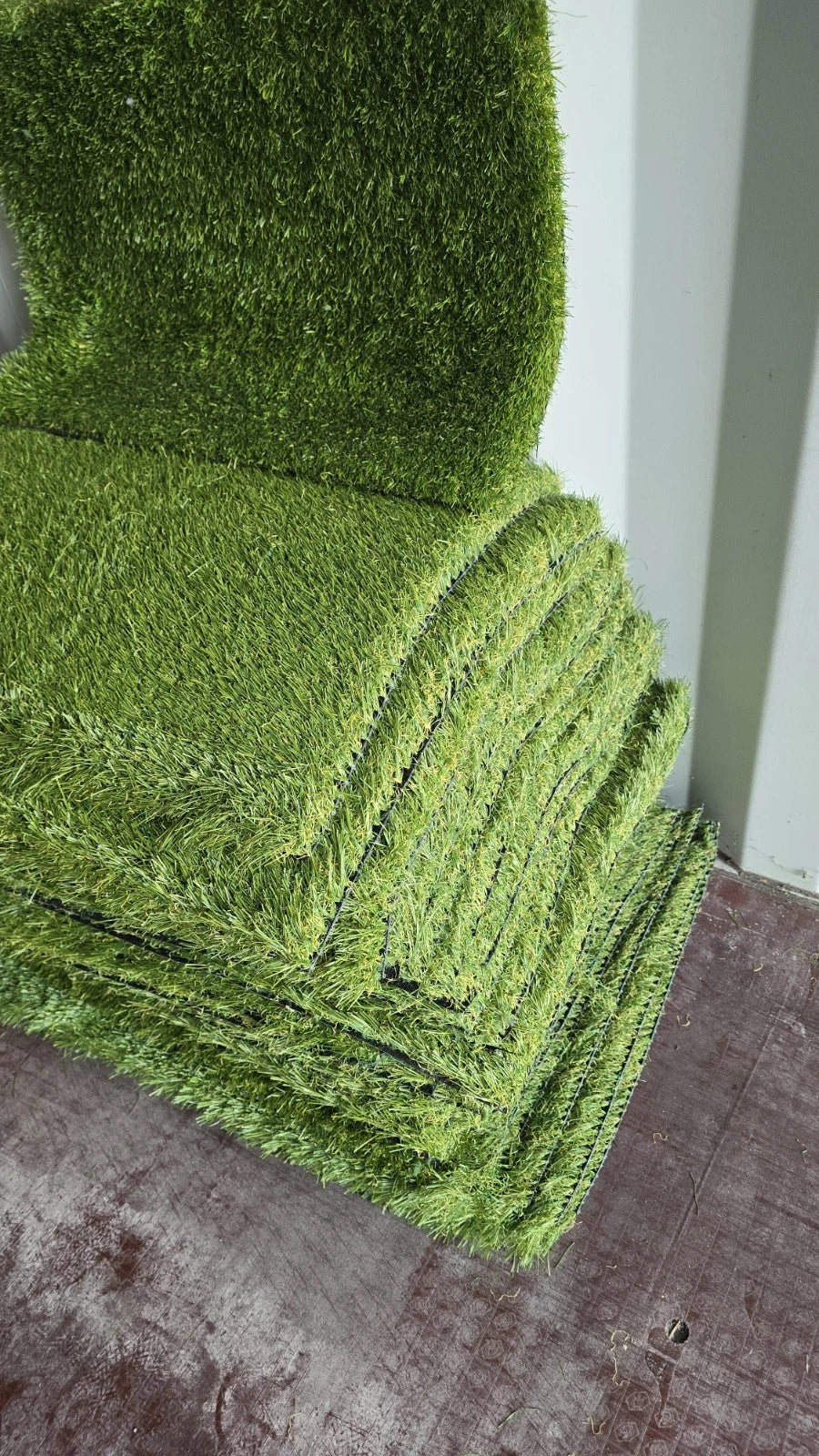 Artificial Grass Mat Rug. Golf. Sports. Pets. Camping. Surf. Beach. 55cm x 40cm