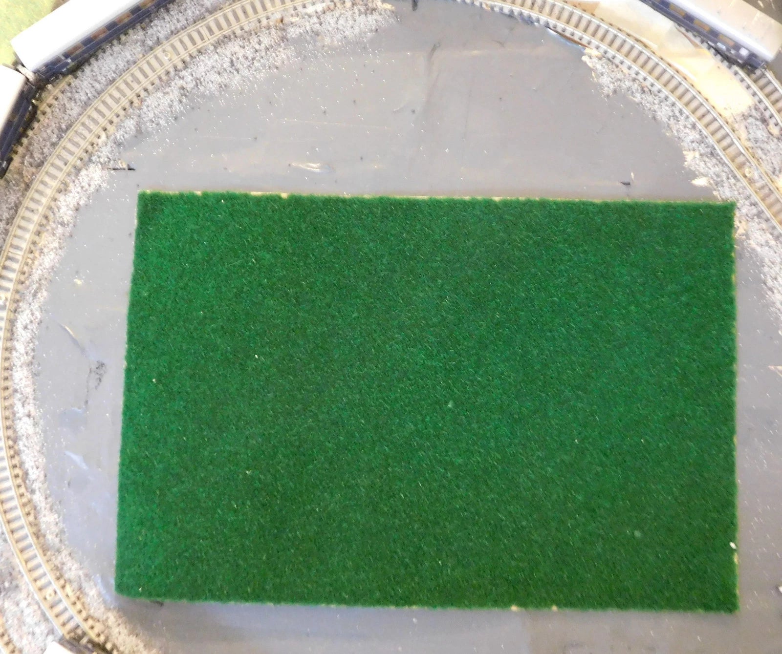 A Dark Green Lawn Mat, Grass Mat, 20 x 30 cm for Landscape Construction