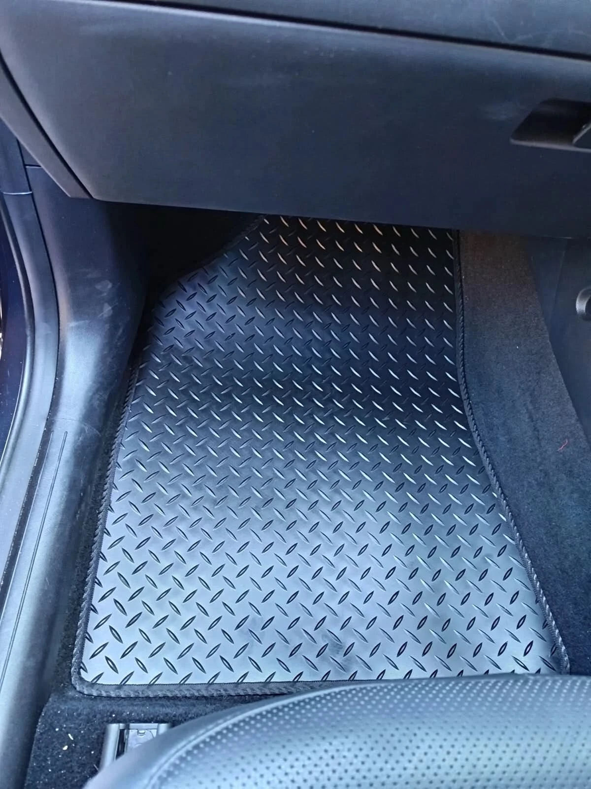 FOR HYUNDAI KONA HYBRID 2024-ONWARD TAXI VERSION) TAILORED RUBBER MATS IN 3, 5MM