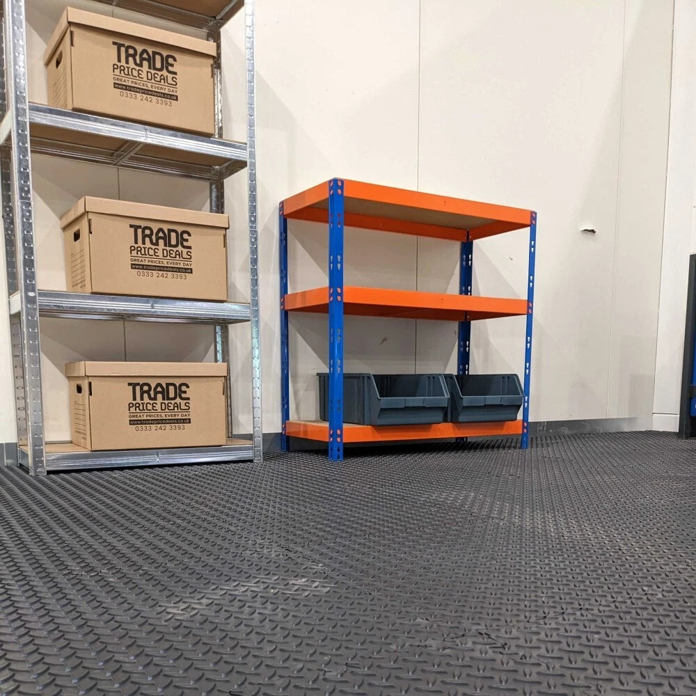 Interlocking Garage Flooring Tiles Heavy Duty 12mm Thick Workshop Floor PVC Gym