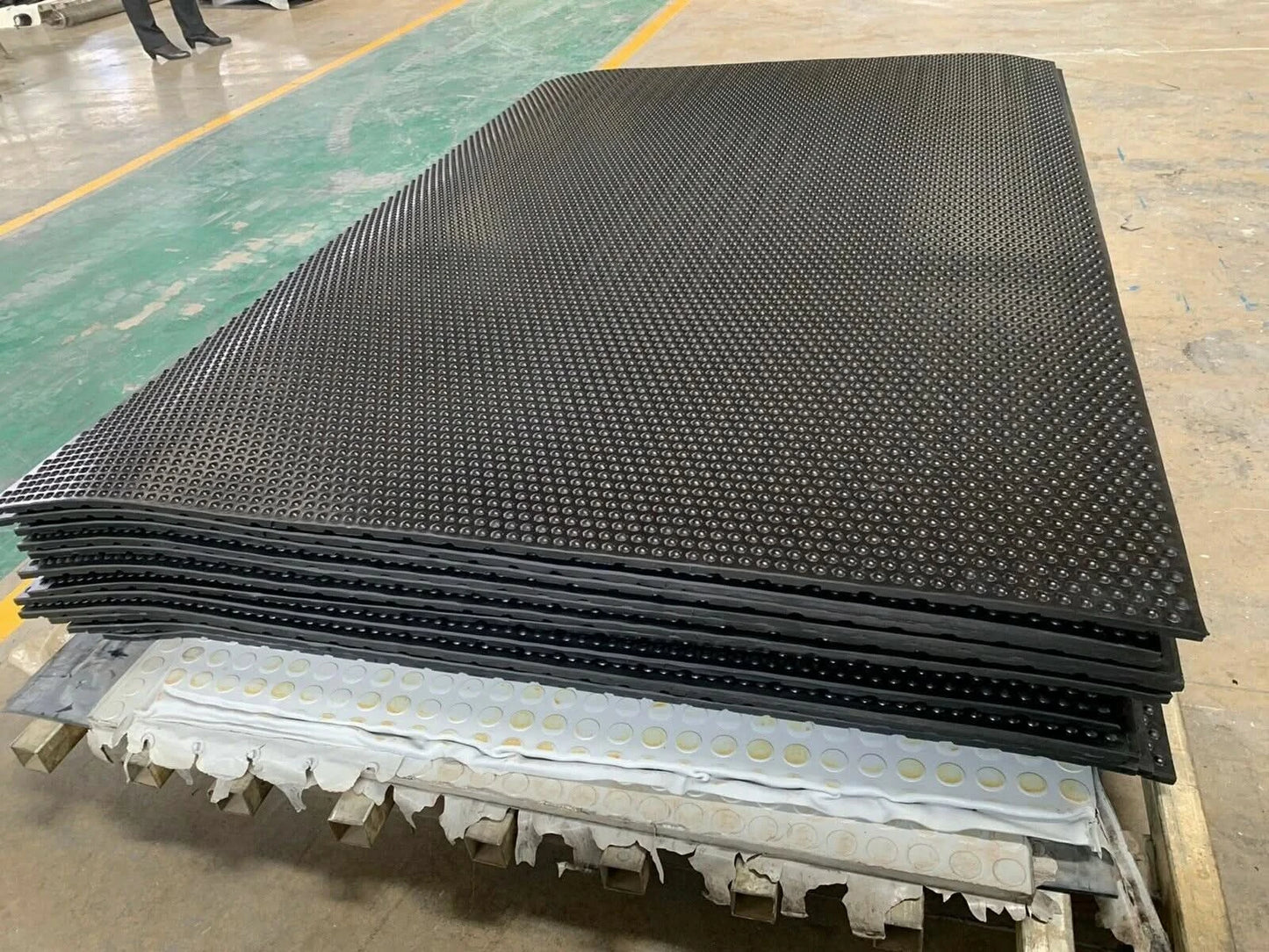 Rubber Floor Gym mats, Commercial Flooring 12mm(6ftx4ft) Foot Bubble Top Pattern