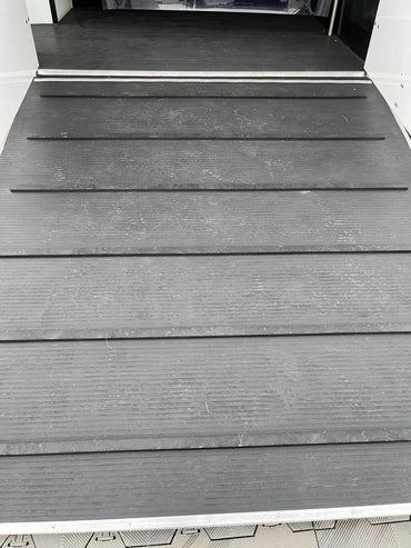 Delta Mart Heavy-Duty Rubber Ramp Mat for Horse Box Trailers – 135cm x 109cm