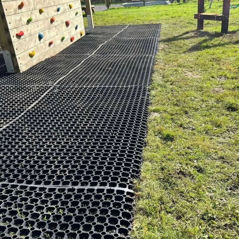 2x Heavy Duty Rubber Grass Protection Mats 22mmx 1.5m x 1m– Free Pegs & Delivery