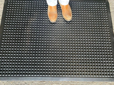 Large Anti Slip Rubber Mat Industrial Matting Safety With bubble Indoor Outdoor