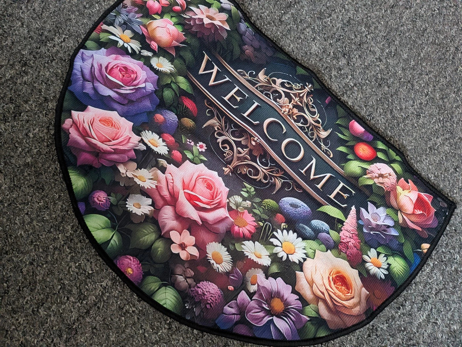 Floral Welcome Mat – Vibrant Entryway Rug 40x60cm Grip Backed