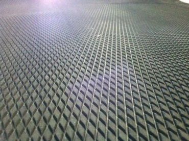 Marine Rubber Boat Flooring Diamond Pattern – Non Slip Bass Boat Deck Mat